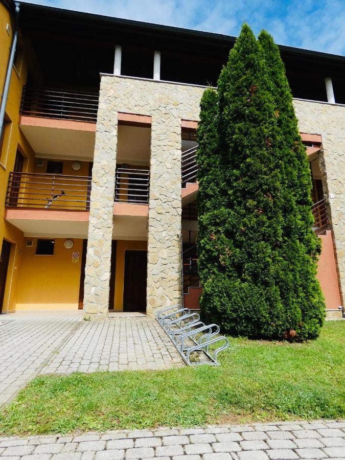 Fortuna Golf Apartman Buk Exterior photo