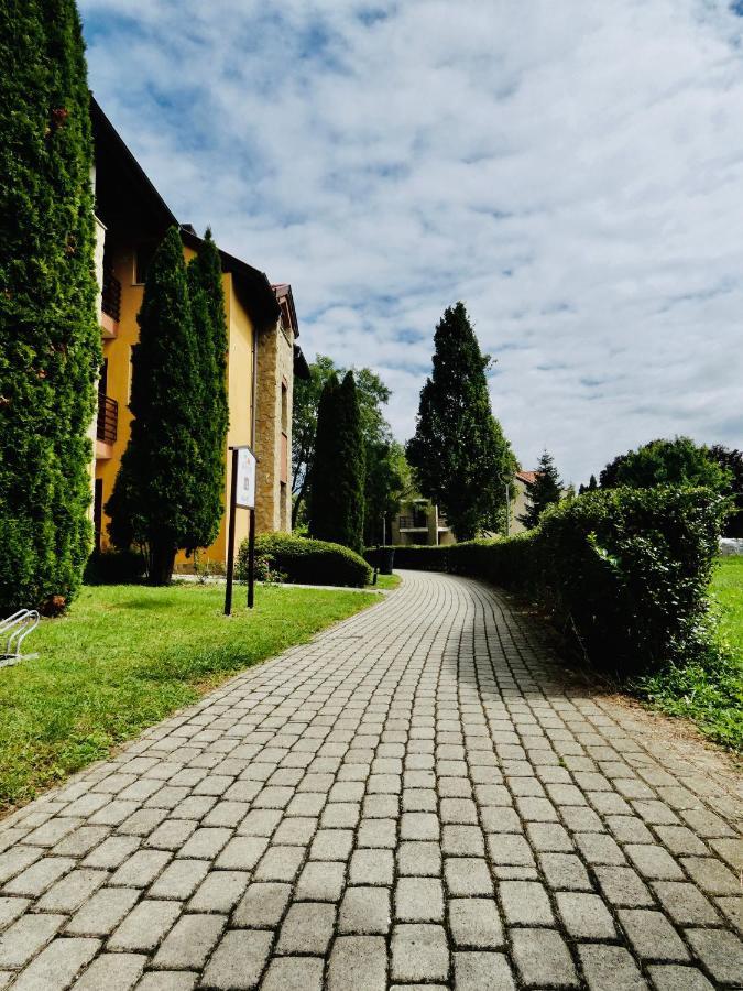 Fortuna Golf Apartman Buk Exterior photo