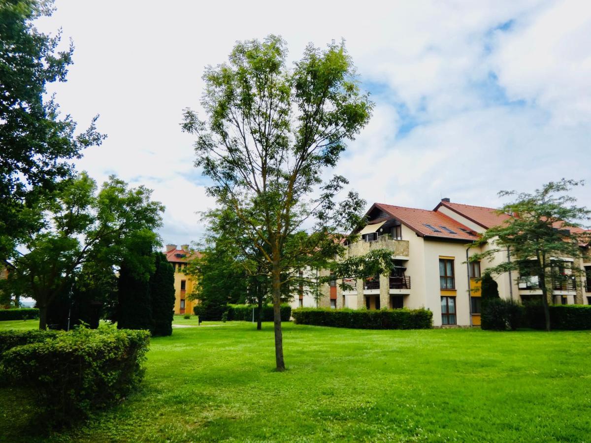 Fortuna Golf Apartman Buk Exterior photo